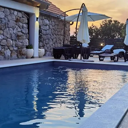 Njegovan アパート ツリクヴェニツァ